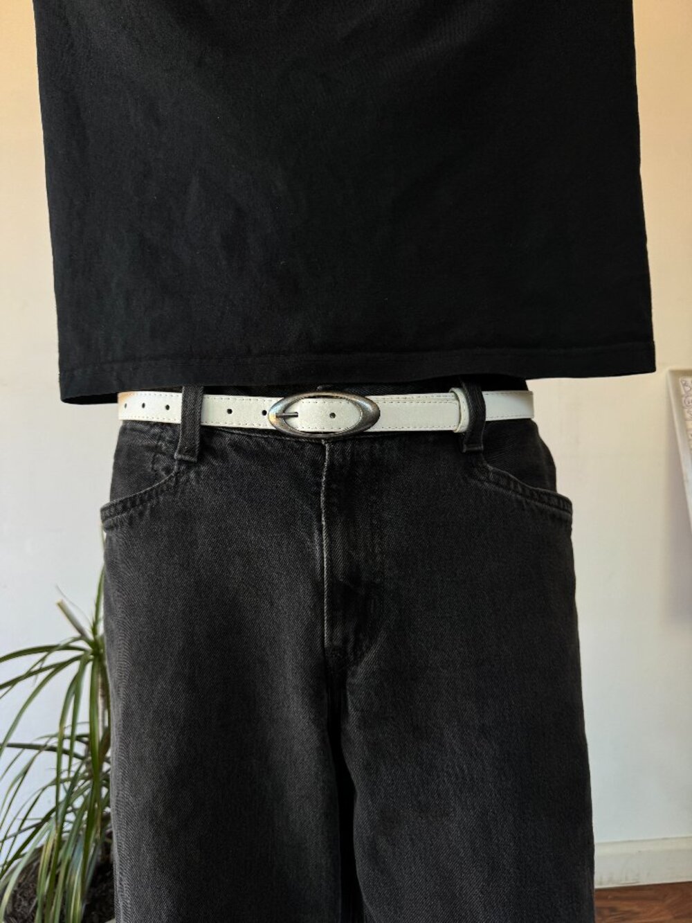 Clean White Faux Leather Slim Oval Buckle Belt